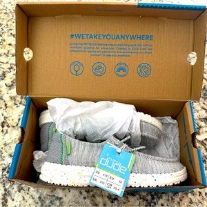 Hey Dudes Kids 13. NWT. Style is Wendy stretch pearl river.